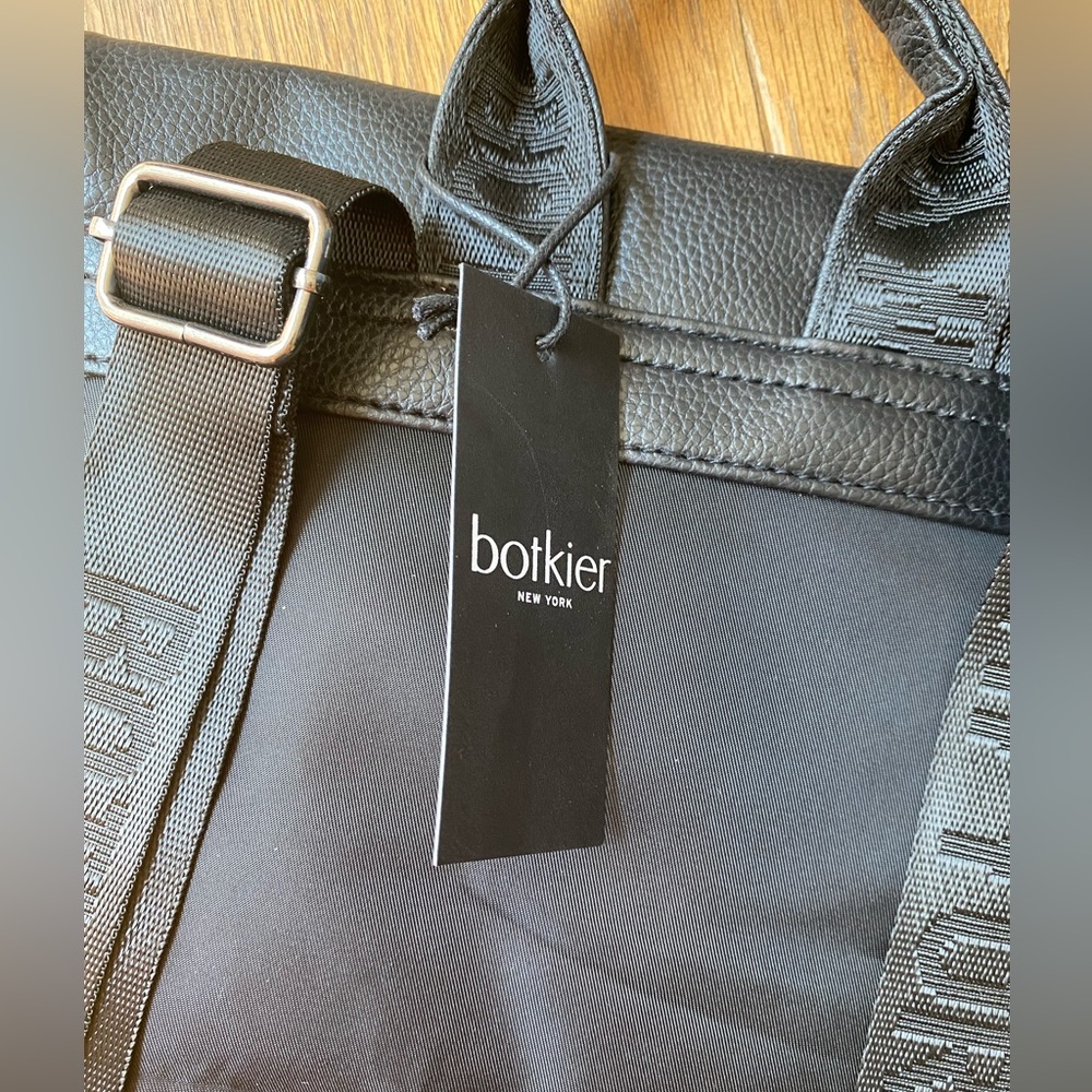 Botkier backpack purse - Picture 4 of 5